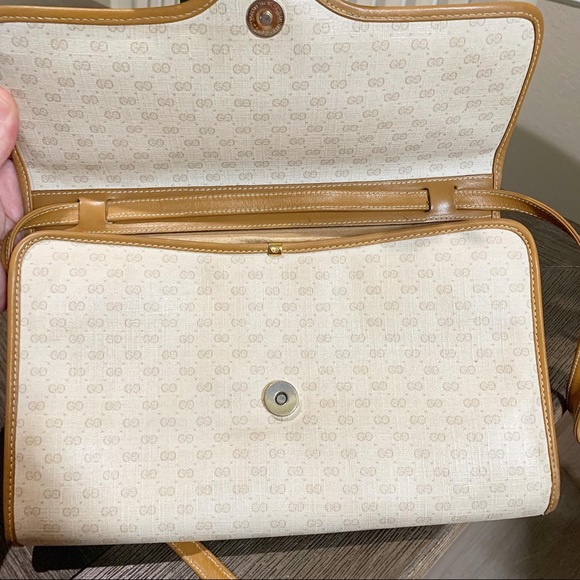 Vintage Gucci Crossbody w/detachable strap&dustbag - Picture 3 of 6